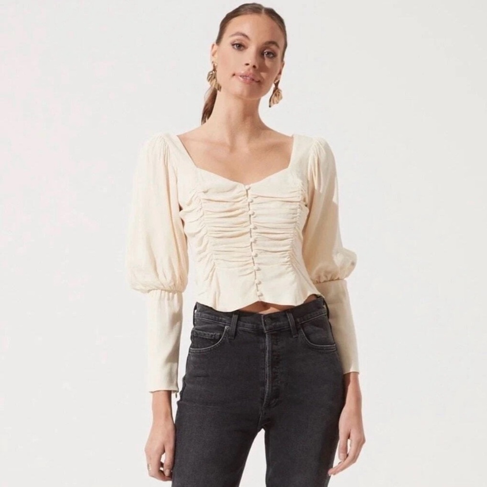 ASTR The Label Renaissance Cream Button Front Balloon Sleeve Top Women’s Small